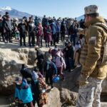 Gobierno de Chile deporta a 53 extranjeros por delitos