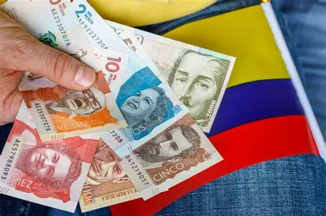 Gobierno colombiano prepara aumento real al salario mínimo 2026