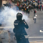 Policía reprime movilización indígena pacifica en Ecuador (Video)