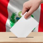 Perú afronta elecciones históricas con más de 40 candidatos