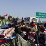 Oleada de salidas: migrantes huyen en vísperas de una elección decisiva en Chile