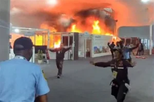 Video| Incendio obliga a evacuar COP30 en Brasil