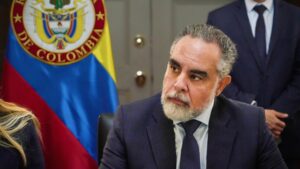 Benedetti denuncia posible espionaje tras allanamiento