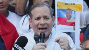 Detienen Juan Pablo Guanipa