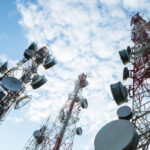 Telecom enfrenta retos en autopistas digitales