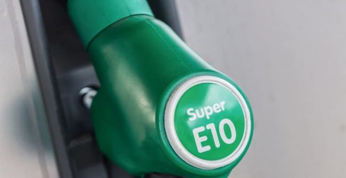 Guatemala impulsa gasolina E10