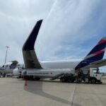 Apuesta aérea por combustible sostenible en flores