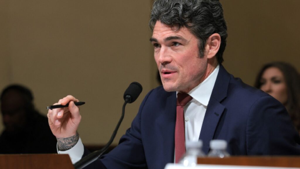 renuncia Joseph Kent