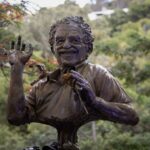 Realismo mágico en Baruta: Develan escultura en honor a Gabriel García Márquez