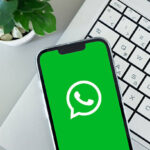 El 76% de los trabajadores operativos en México depende de WhatsApp para coordinar su jornada