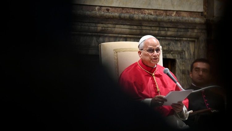 Papa Francisco paz armas
