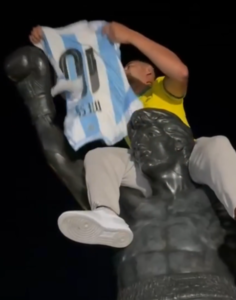 estatua de rocky
