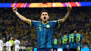 Contra quién juega Colombia