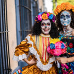 Tradiciones latinoamericanas preservan su legado mediante sincretismo cultural