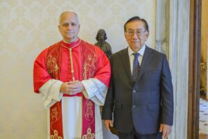 el papa confirma que viajará a Perú