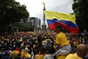 Aficionados colombianos: Ola turística inunda la Ciudad de México