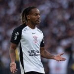 André Carrillo busca la reinvención en Corinthians para asegurar su renovación