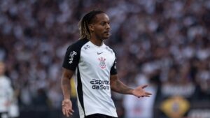 André Carrillo