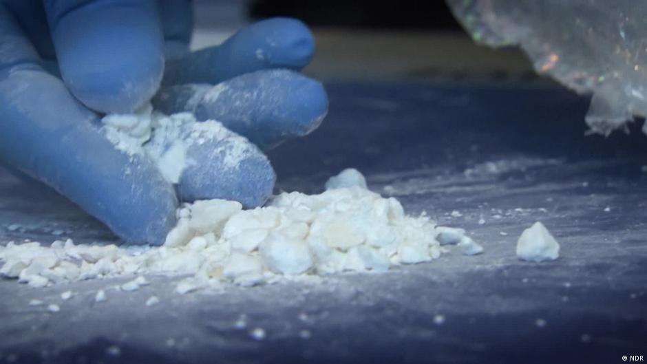 media tonelada de cocaína camuflada en un cargamento de atún de Ecuador