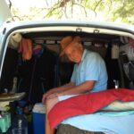 El jubilado de 71 años que adaptó una Renault Kangoo para recorrer todo el continente