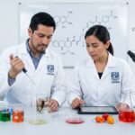 Dos investigadores latinoamericanos buscan nuevos antibióticos en Europa