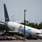 Accidente de avión de carga en Miami deja cinco trabajadores cubanos fallecidos