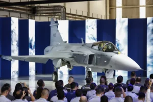 avión de combate supersónico