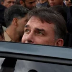 Brasil autoriza a Flávio Bolsonaro a visitar a su padre