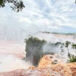 Crecida del Iguazú restringe accesos a las cataratas