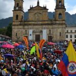 Miles marchan en Colombia contra el Gobierno de De la Espriella